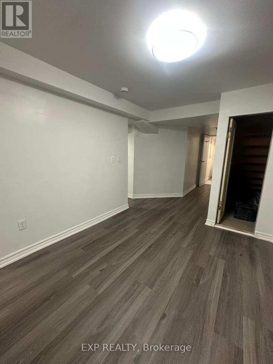 102 Rakewood Crescent, Toronto, ON - Indoor Photo Showing Other Room