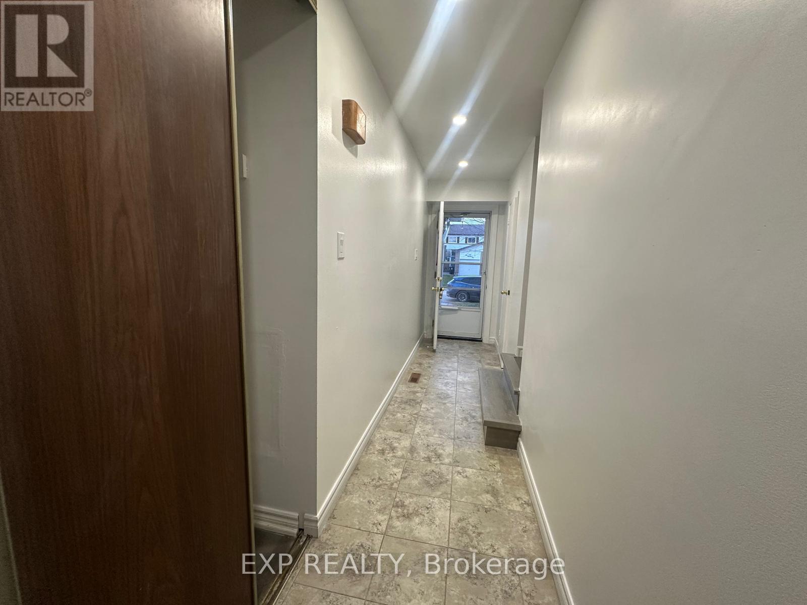 102 Rakewood Crescent, Toronto, ON - Indoor Photo Showing Other Room