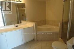 909 - 130 Pond Drive, Markham, ON - Indoor Photo Showing Bathroom