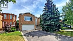 45 PINEWOOD DRIVE Vaughan, ON L4J 5N8