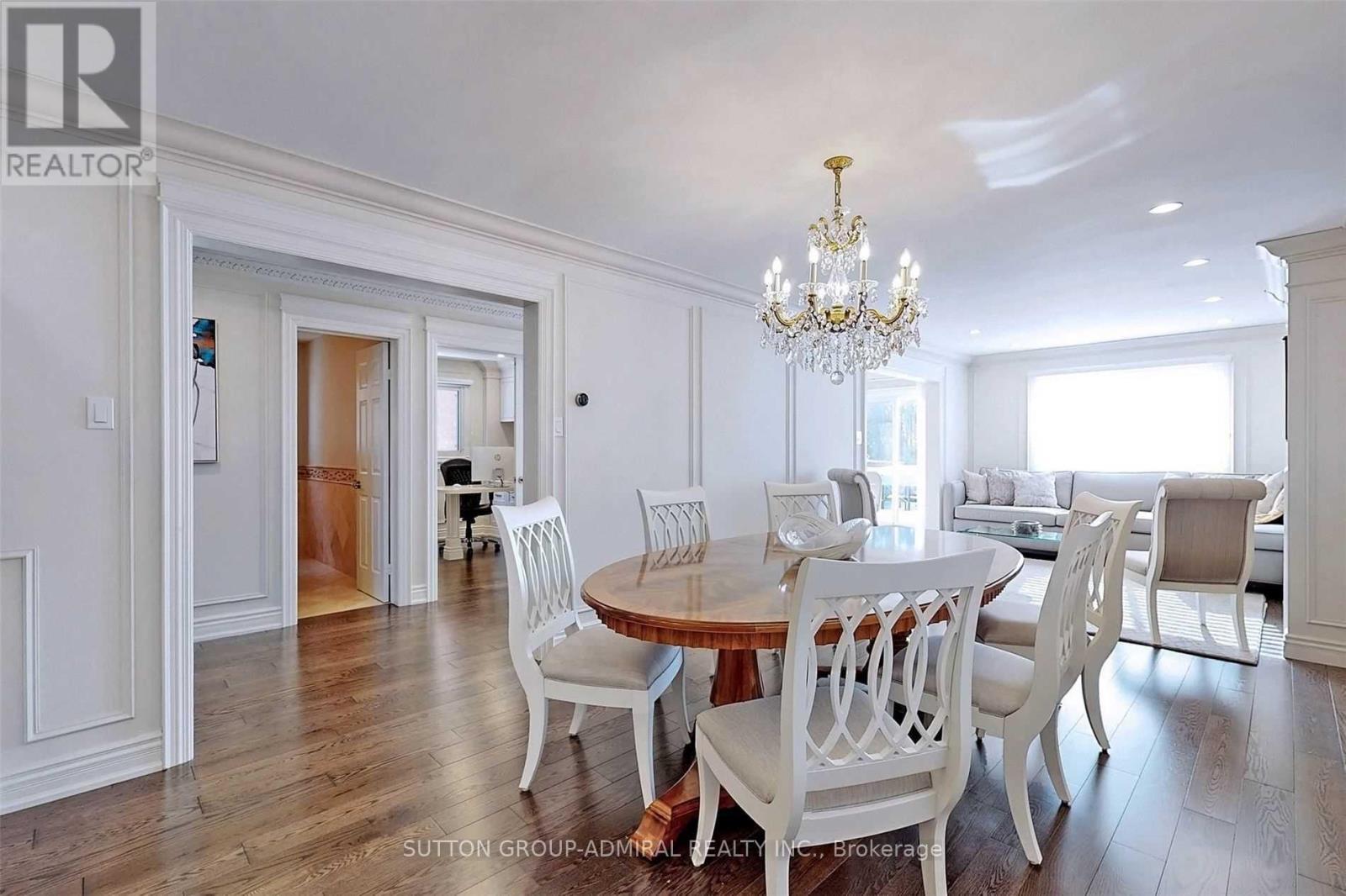 45 Pinewood Drive, Vaughan, ON - Indoor Photo Showing Dining Room