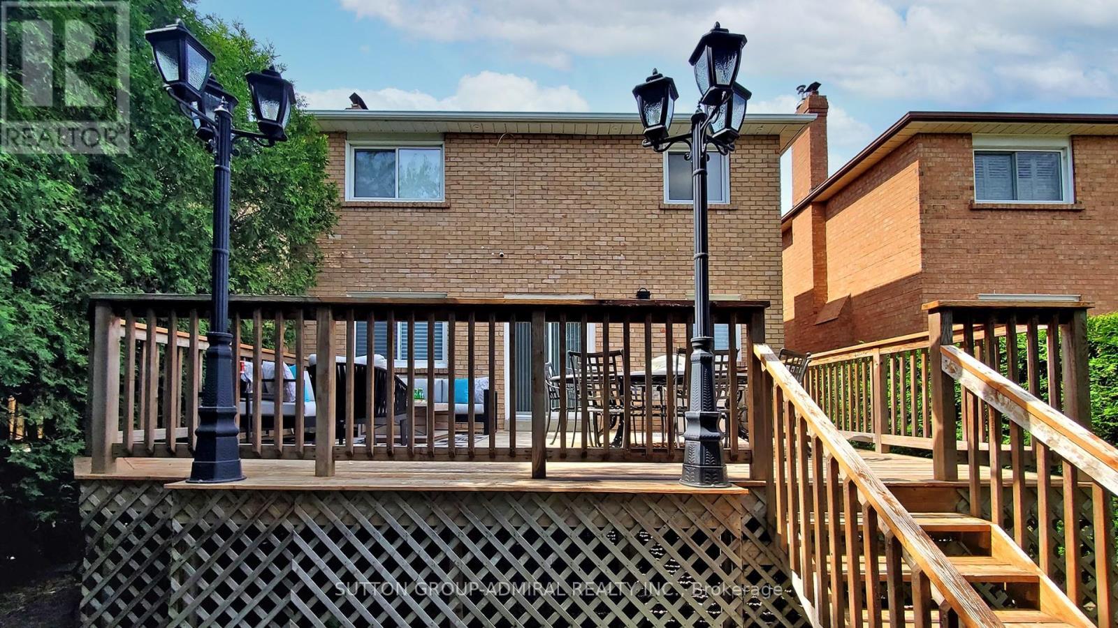 45 Pinewood Drive, Vaughan, ON - Outdoor With Deck Patio Veranda With Exterior