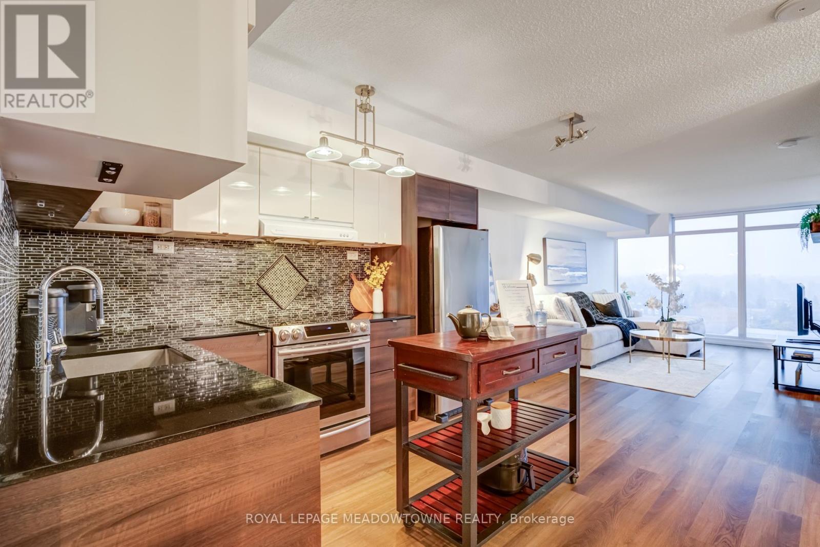 1009 - 72 Esther Shiner Boulevard, Toronto, ON - Indoor