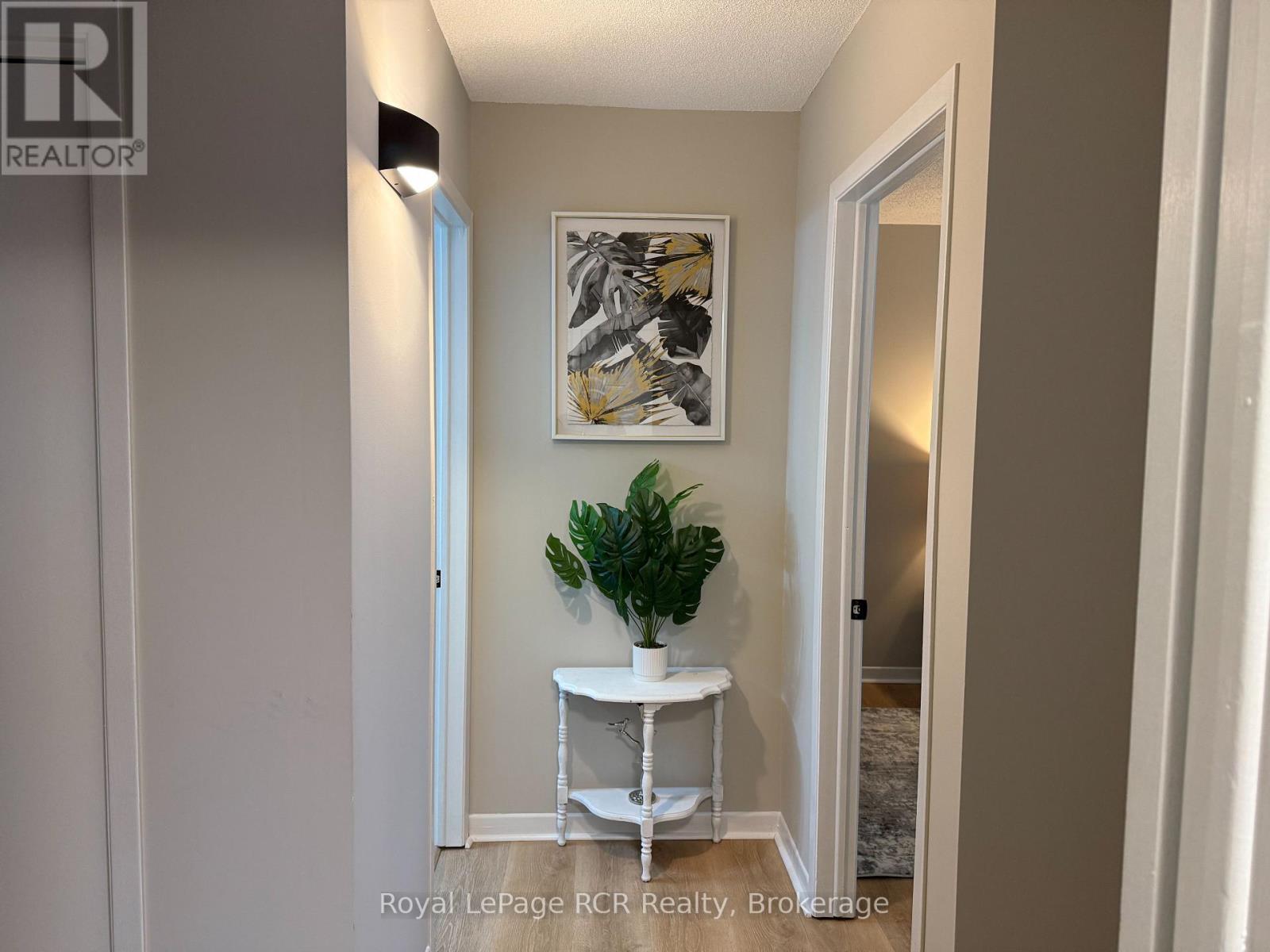 2 - 2 Trafalgar Road, Collingwood, ON - Indoor Photo Showing Other Room