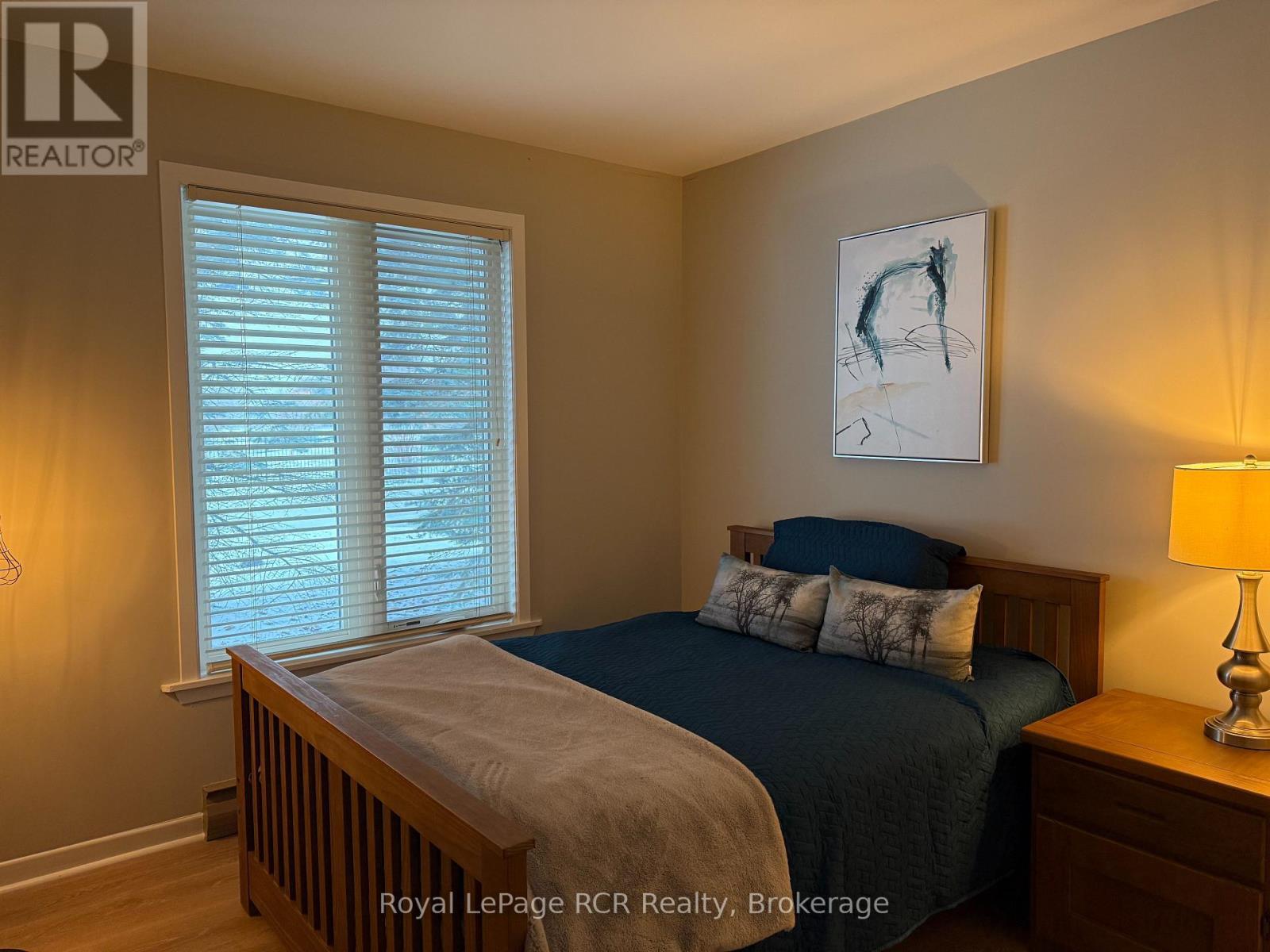 2 - 2 Trafalgar Road, Collingwood, ON - Indoor Photo Showing Bedroom