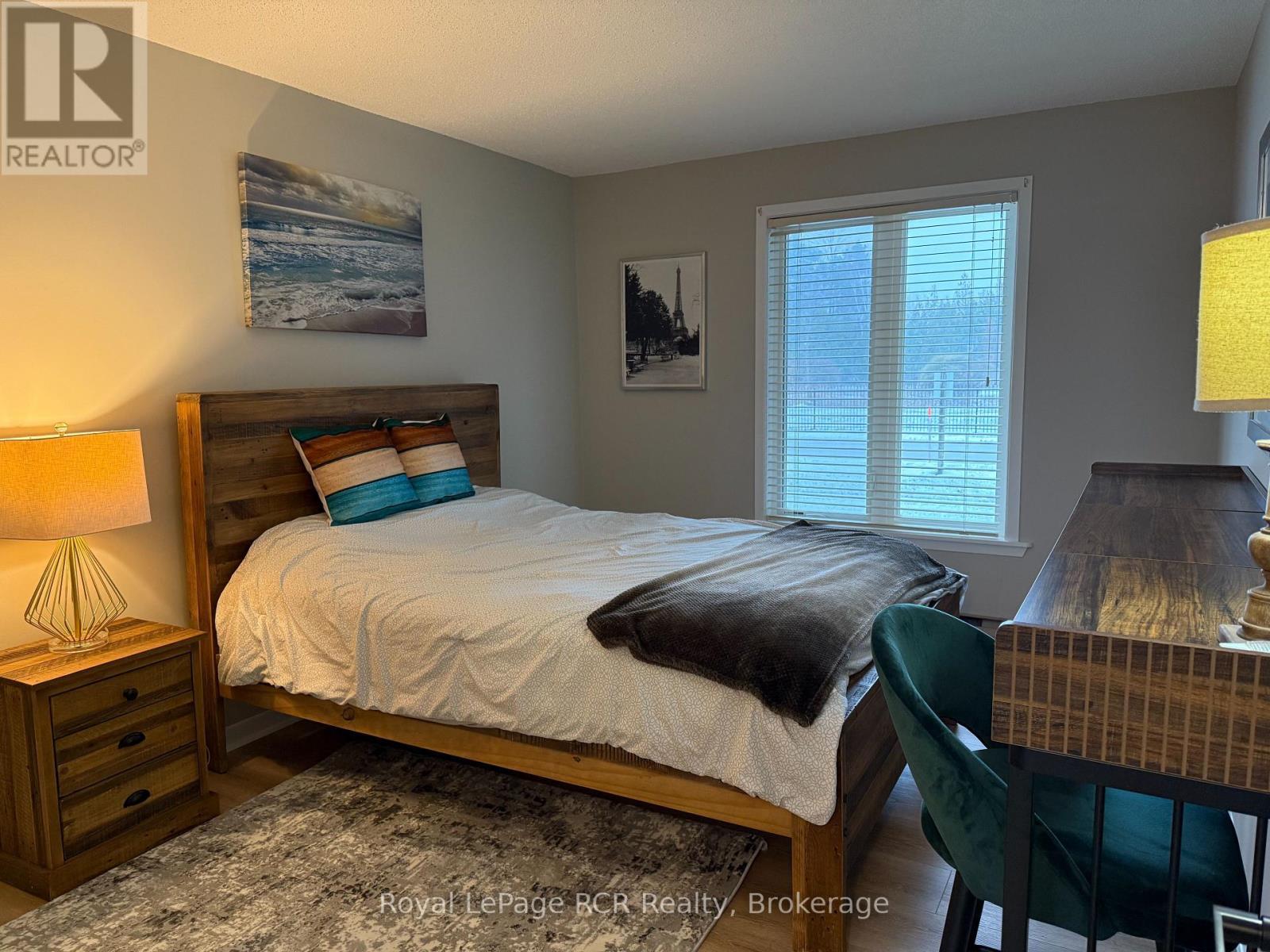 2 - 2 Trafalgar Road, Collingwood, ON - Indoor Photo Showing Bedroom