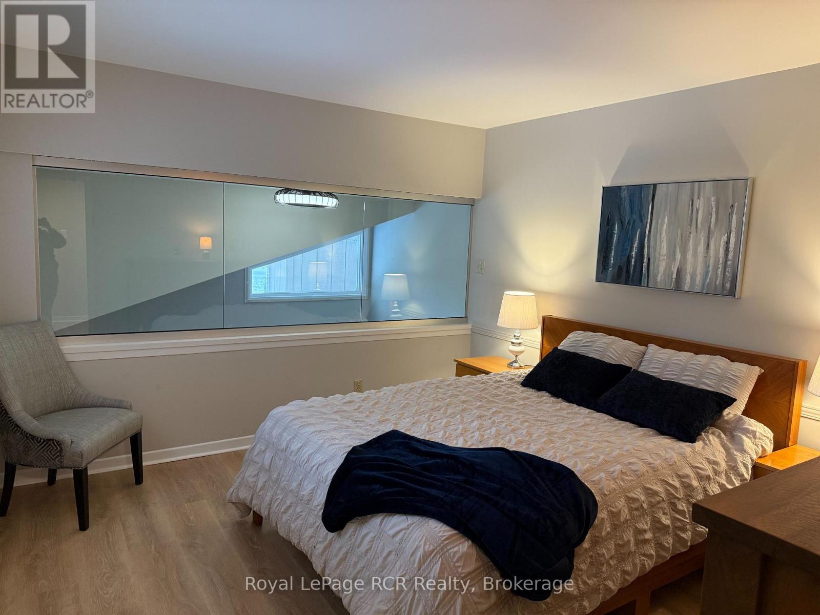 2 - 2 Trafalgar Road, Collingwood, ON - Indoor Photo Showing Bedroom