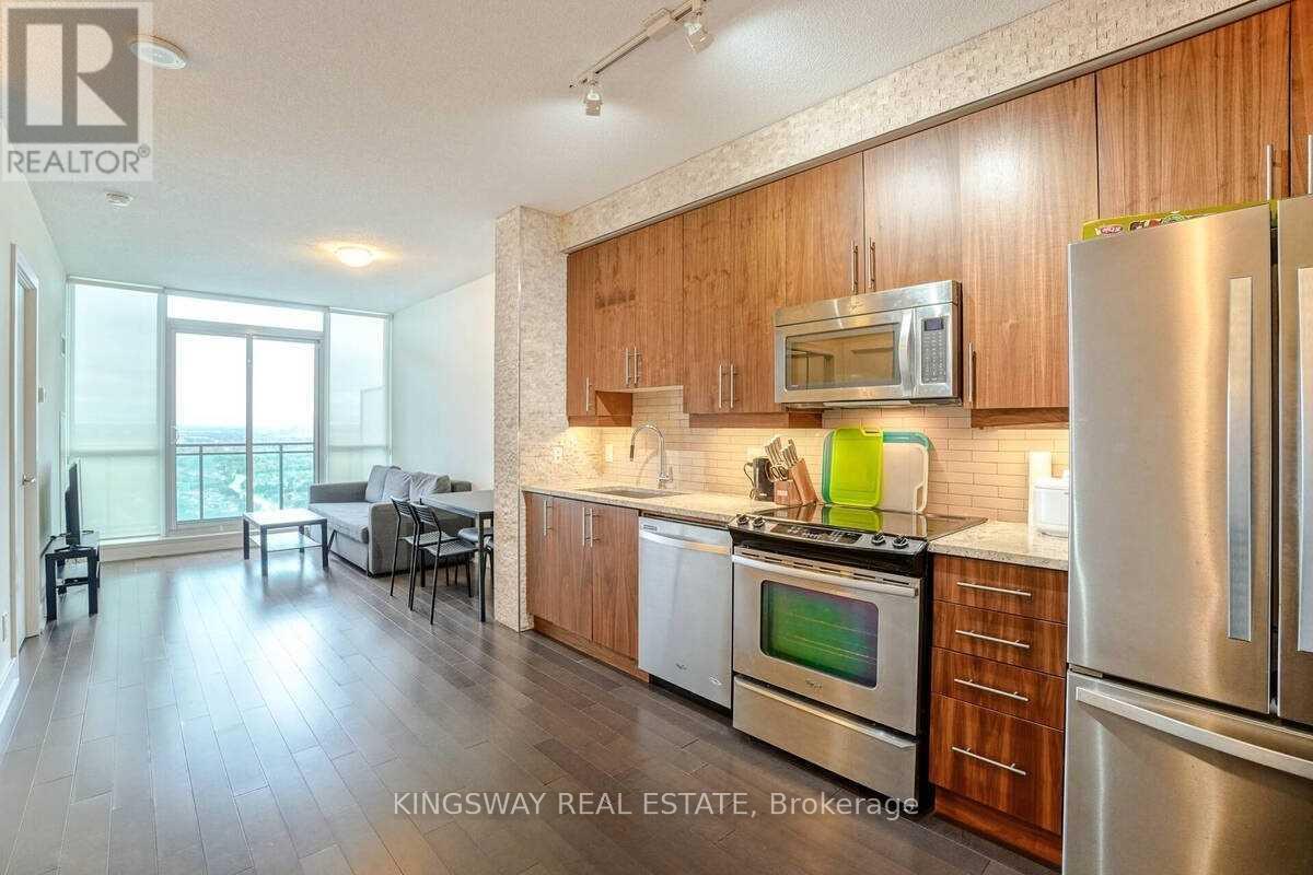 Lph4 - 4099 Brickstone Mews, Mississauga, ON - Indoor Photo Showing Kitchen