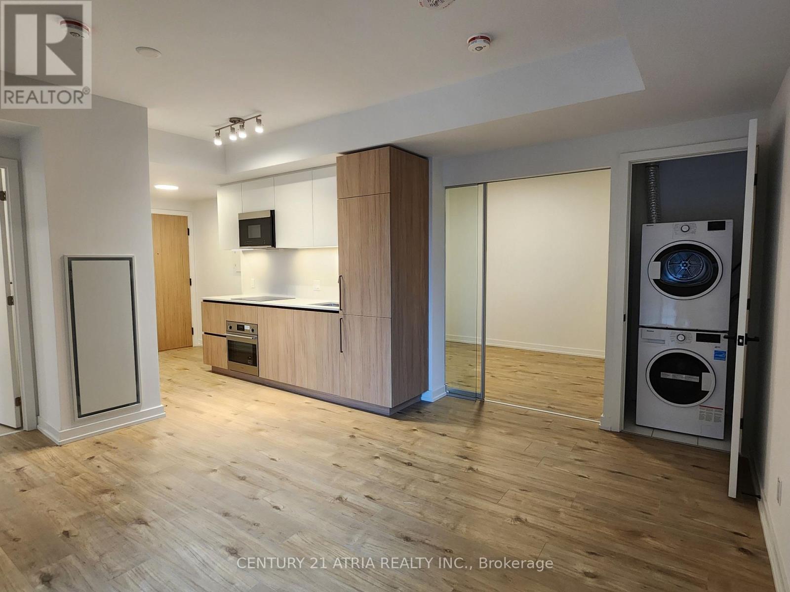 601 - 35 Parliament Street, Toronto, ON - Indoor