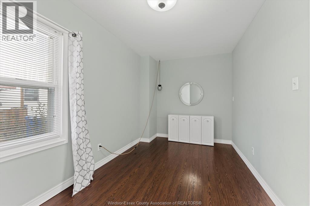 379 Laporte Avenue, Windsor, ON - Indoor Photo Showing Other Room