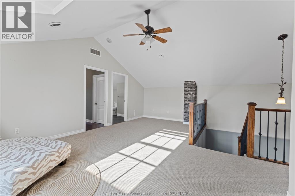 379 Laporte Avenue, Windsor, ON - Indoor Photo Showing Bedroom
