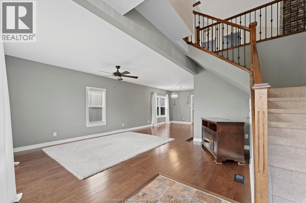 379 Laporte Avenue, Windsor, ON - Indoor Photo Showing Other Room