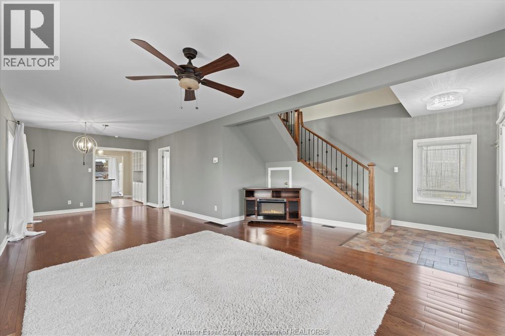 379 Laporte Avenue, Windsor, ON - Indoor