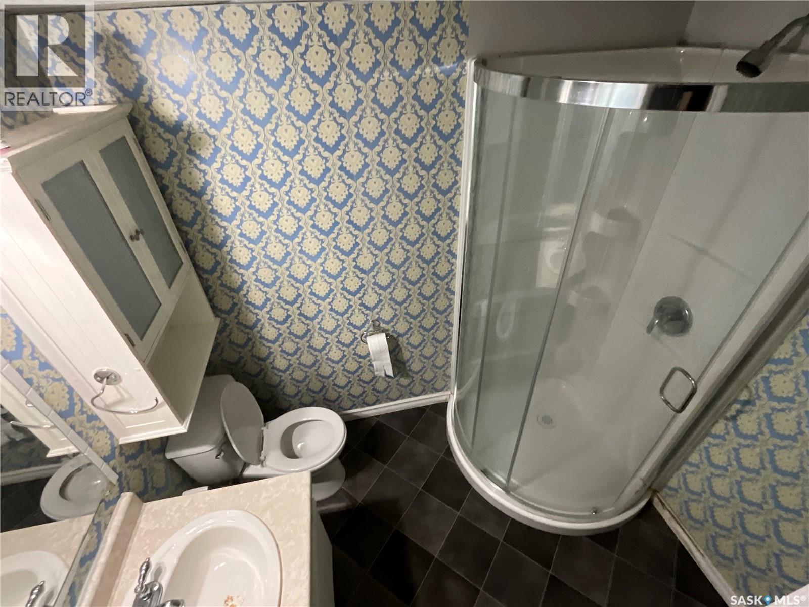 62 Andrews Crescent, Regina, SK - Indoor Photo Showing Bathroom