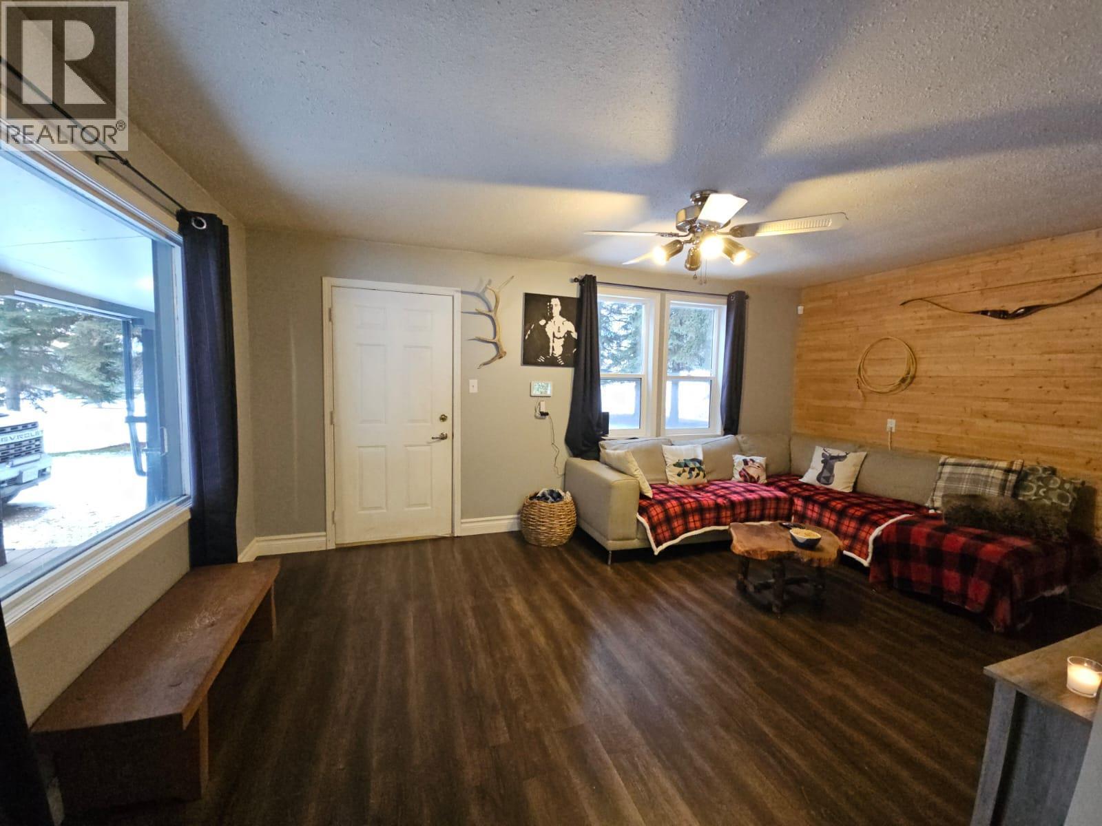 5640 Westgate Road Nw, Chetwynd, BC - Indoor