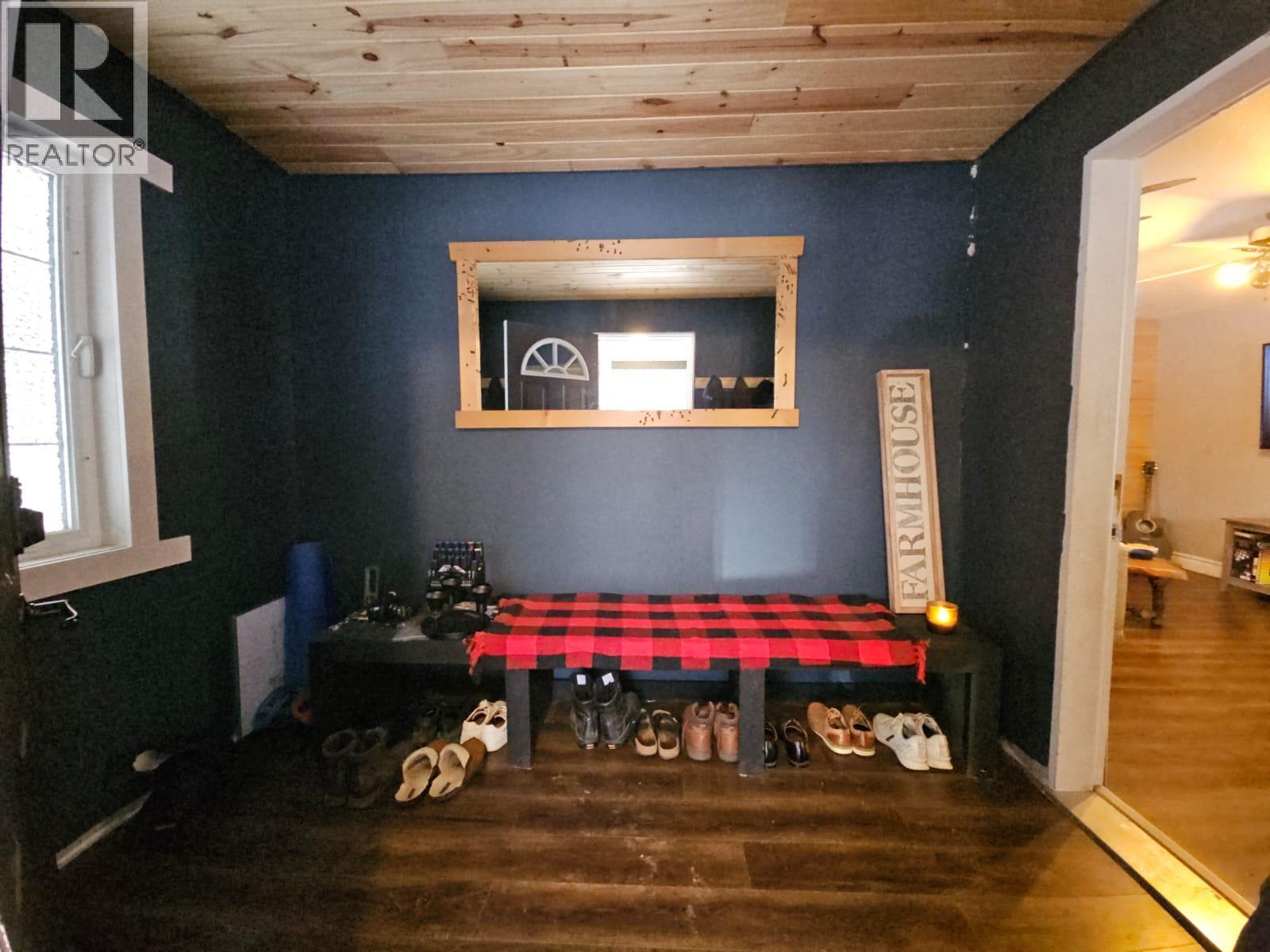 5640 Westgate Road Nw, Chetwynd, BC - Indoor Photo Showing Other Room