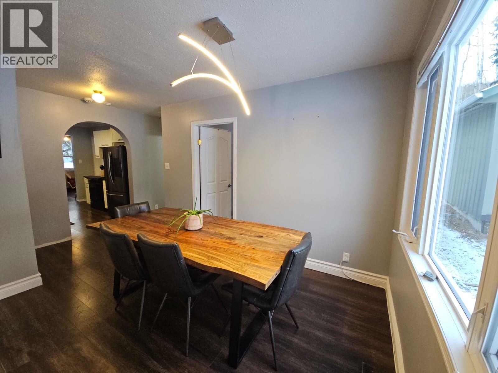 5640 Westgate Road Nw, Chetwynd, BC - Indoor Photo Showing Dining Room
