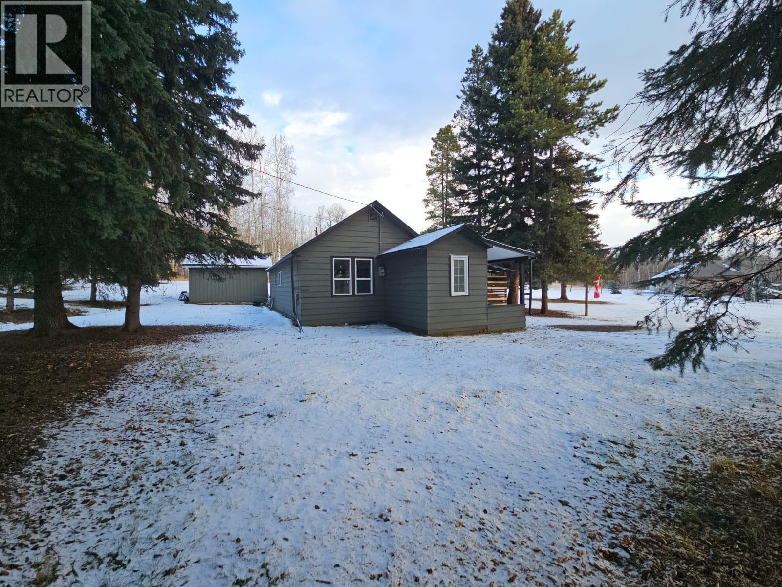 5640 Westgate Road Nw, Chetwynd, BC - Outdoor
