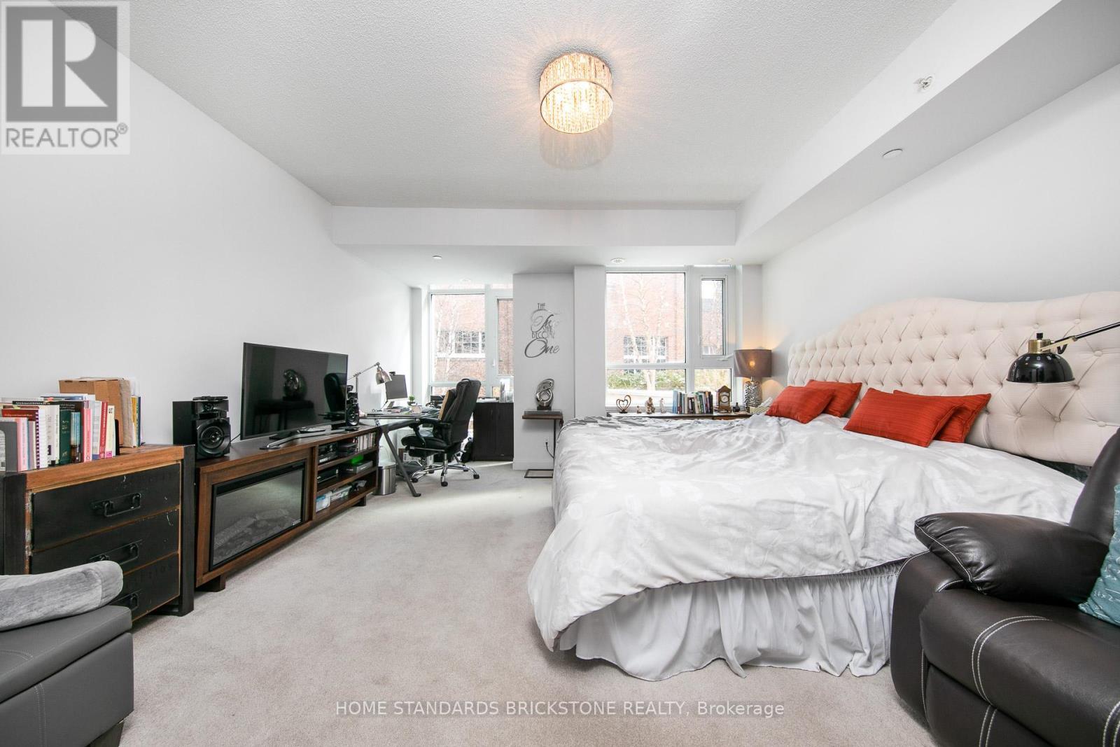 Th121 - 223 Duplex Avenue, Toronto, ON - Indoor Photo Showing Bedroom
