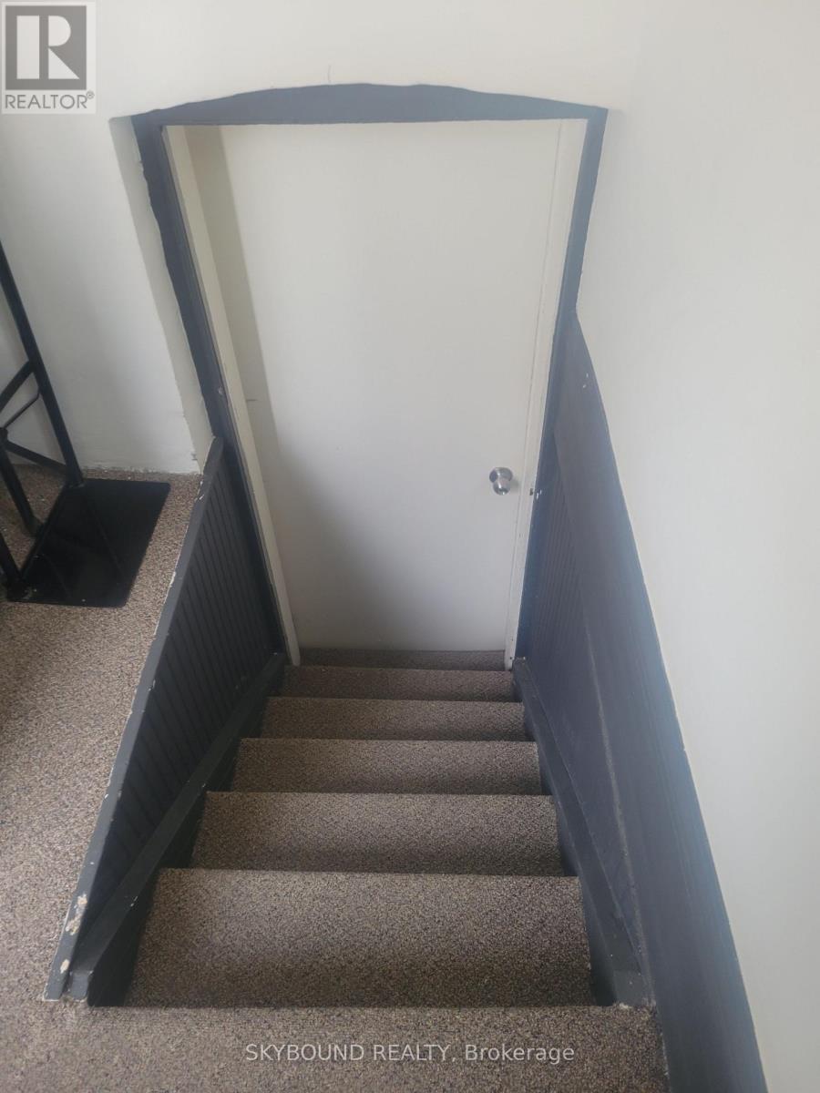 Lower - 140 Wolverleigh Boulevard, Toronto, ON - Indoor Photo Showing Other Room