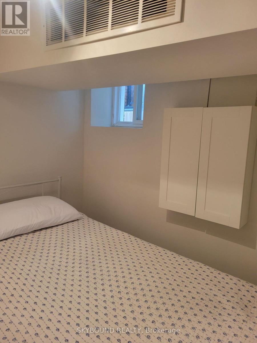 Lower - 140 Wolverleigh Boulevard, Toronto, ON - Indoor Photo Showing Bedroom