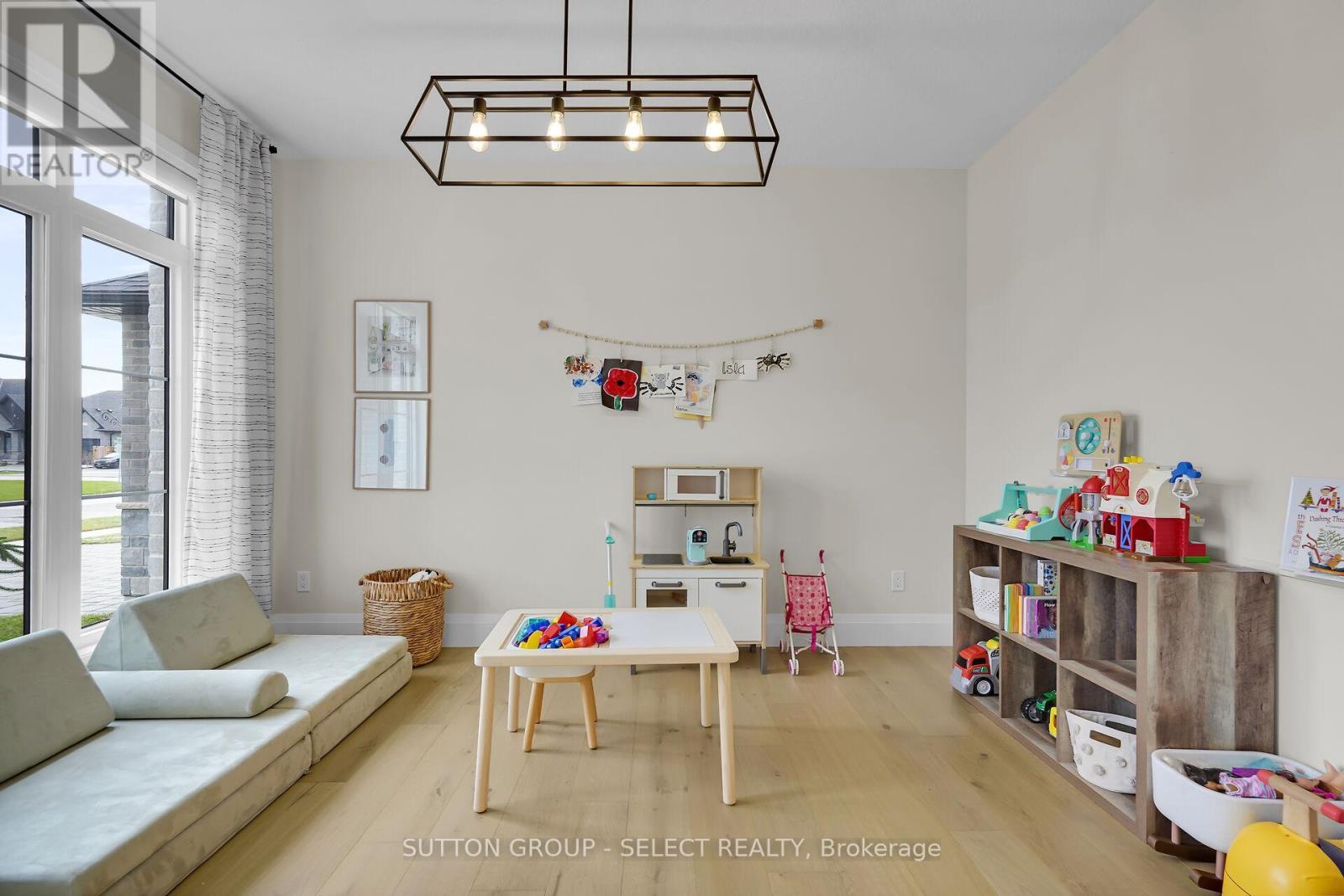 173 Collins Way, Strathroy-Caradoc (Se), ON - Indoor