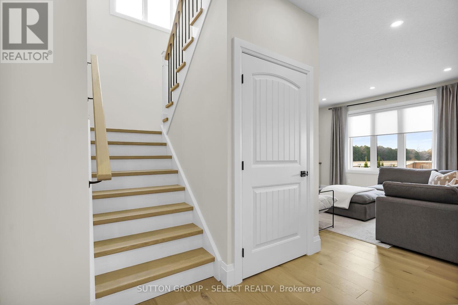 173 Collins Way, Strathroy-Caradoc (Se), ON - Indoor