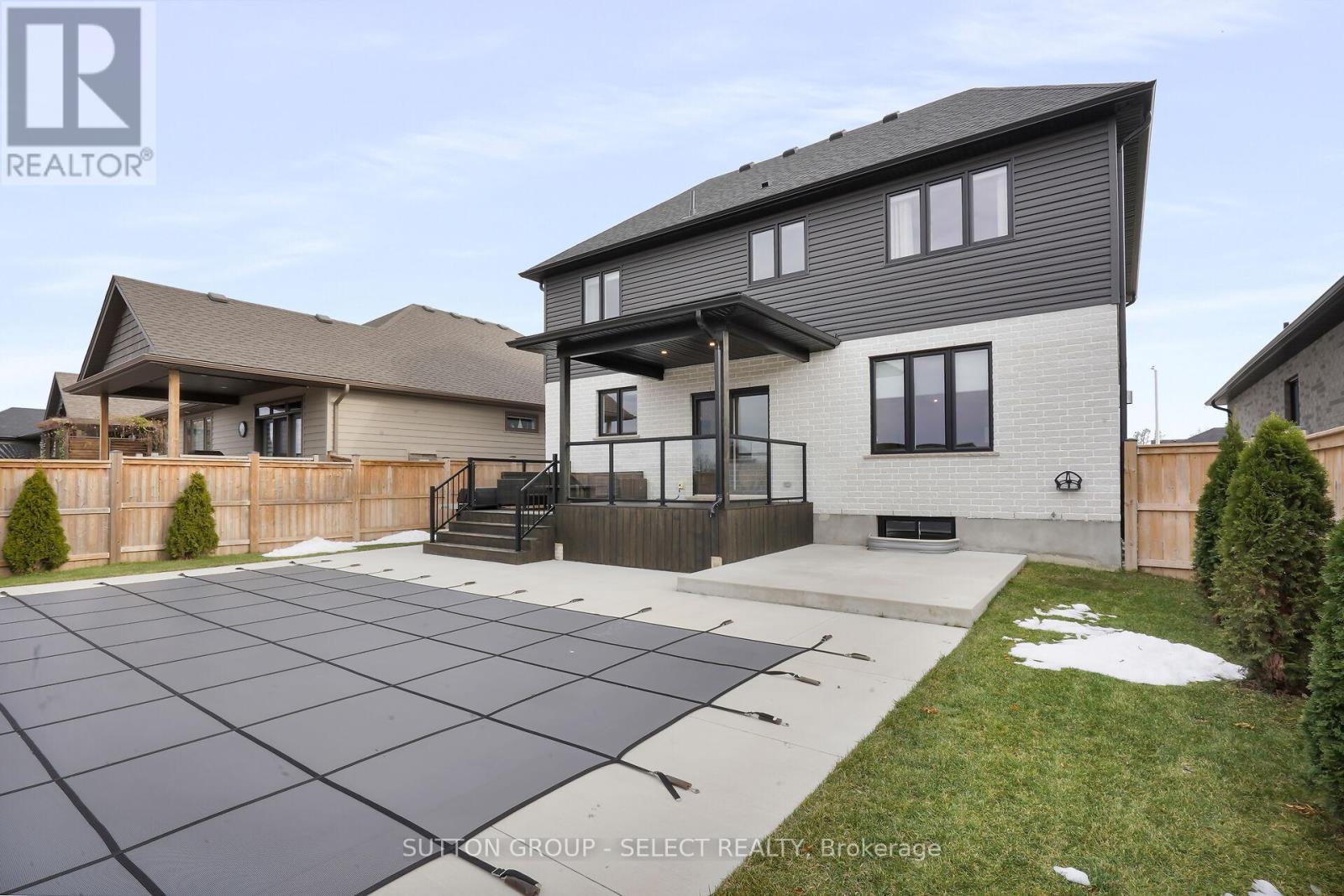 173 Collins Way, Strathroy-Caradoc (Se), ON - Outdoor