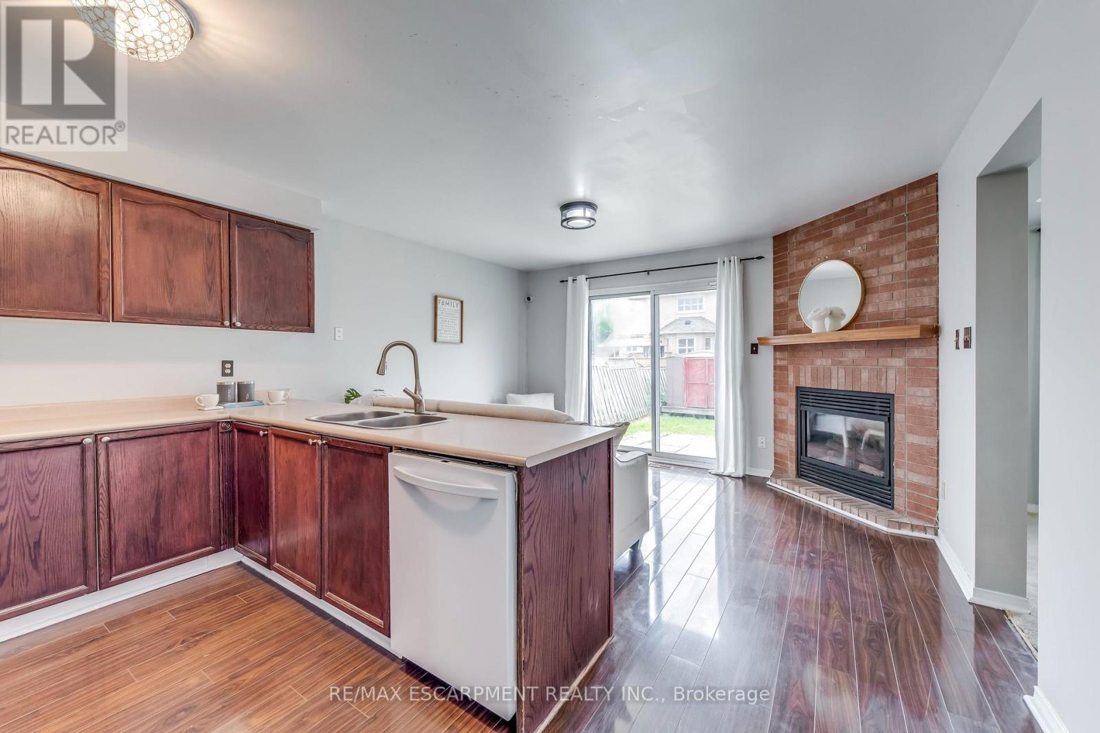 1157 Charminster Crescent, Mississauga, ON - Indoor With Fireplace