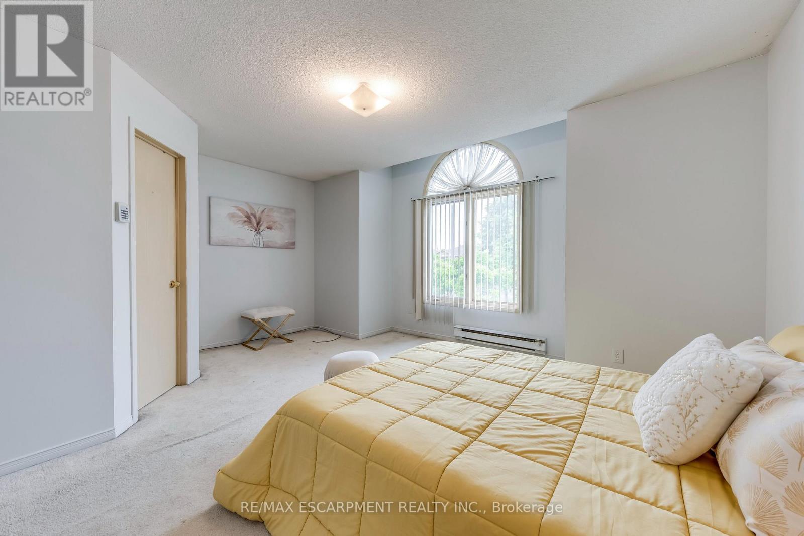 1157 Charminster Crescent, Mississauga, ON - Indoor Photo Showing Bedroom