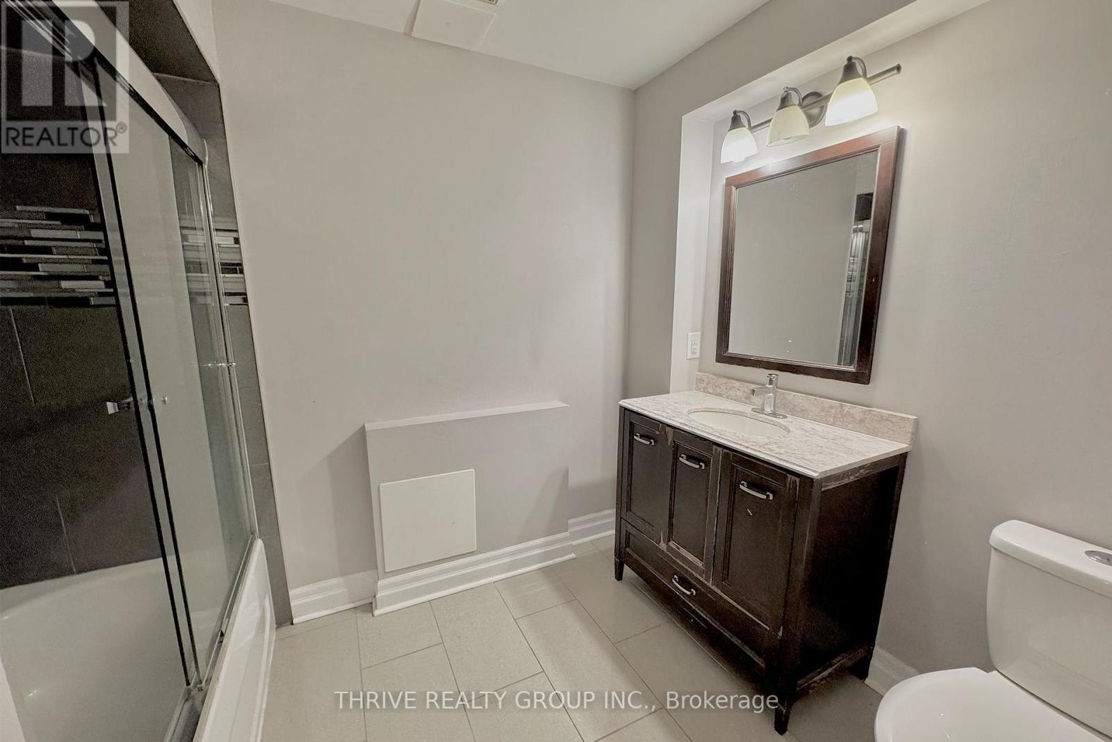 Lower - 1608 Evans Boulevard, London South (South U), ON - Indoor Photo Showing Bathroom