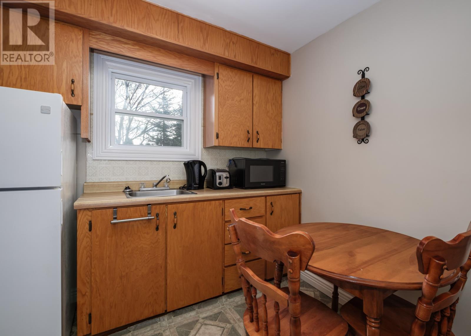 915-921 Main Road, Dunville-Placentia, NL