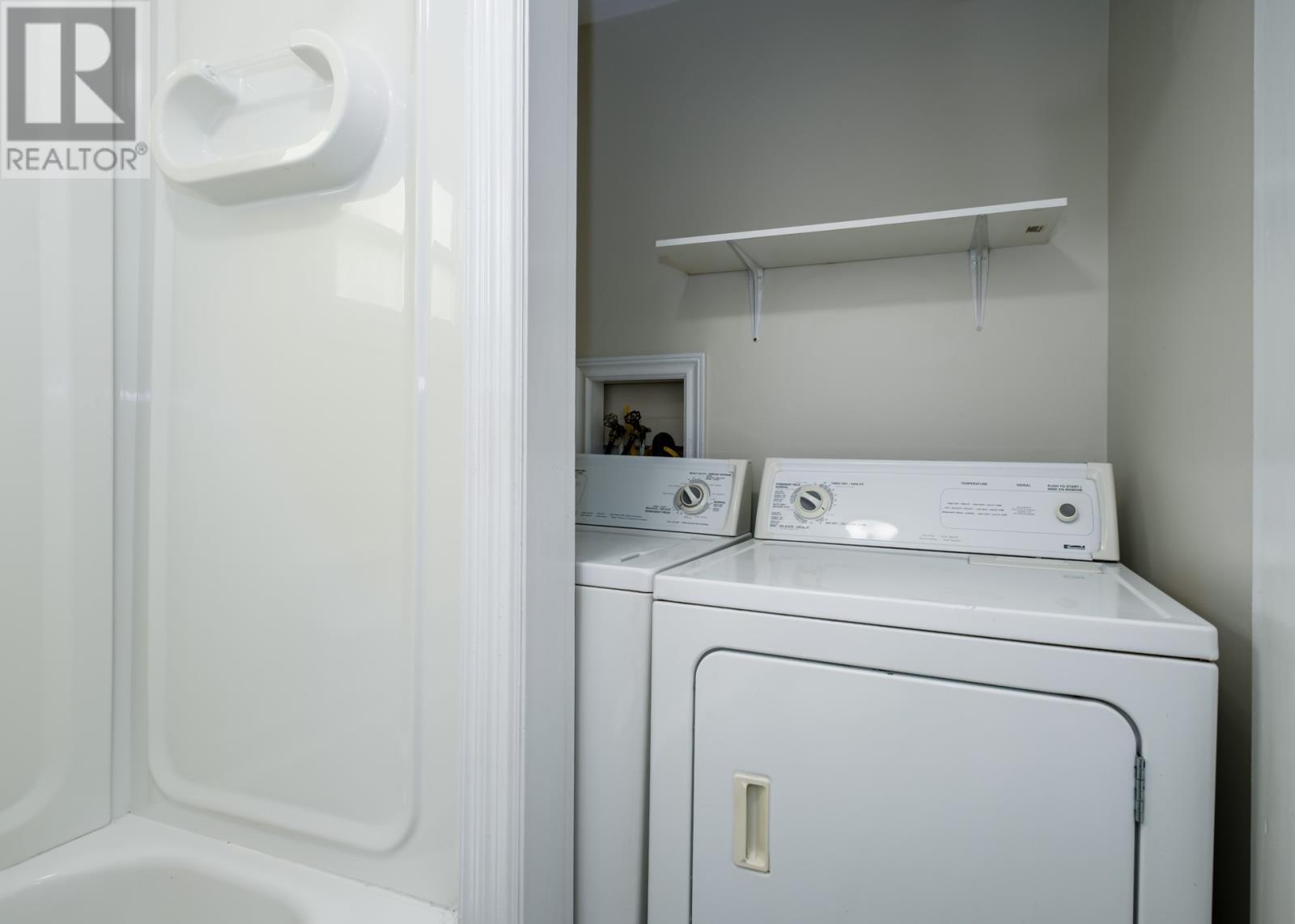 915-921 Main Road, Dunville-Placentia, NL