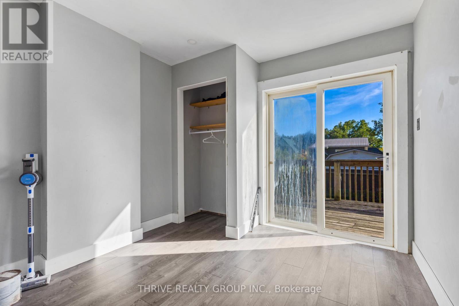 11 Forest Avenue, St. Thomas, ON - Indoor