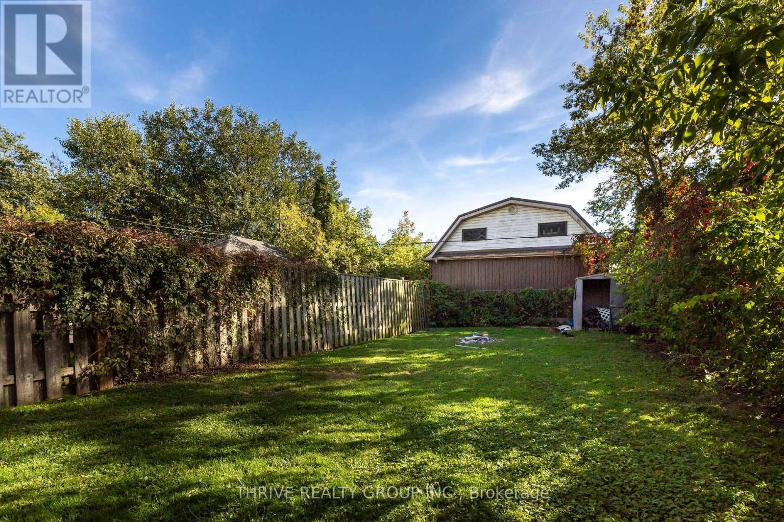 11 Forest Avenue, St. Thomas, ON - Outdoor