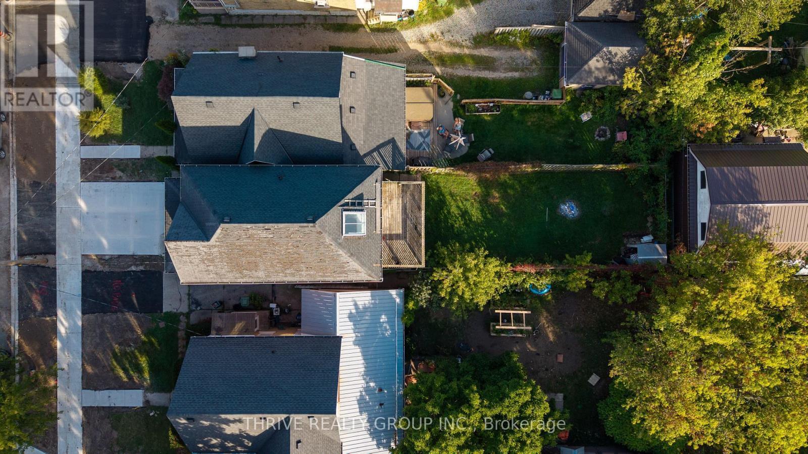 11 Forest Avenue, St. Thomas, ON - Outdoor