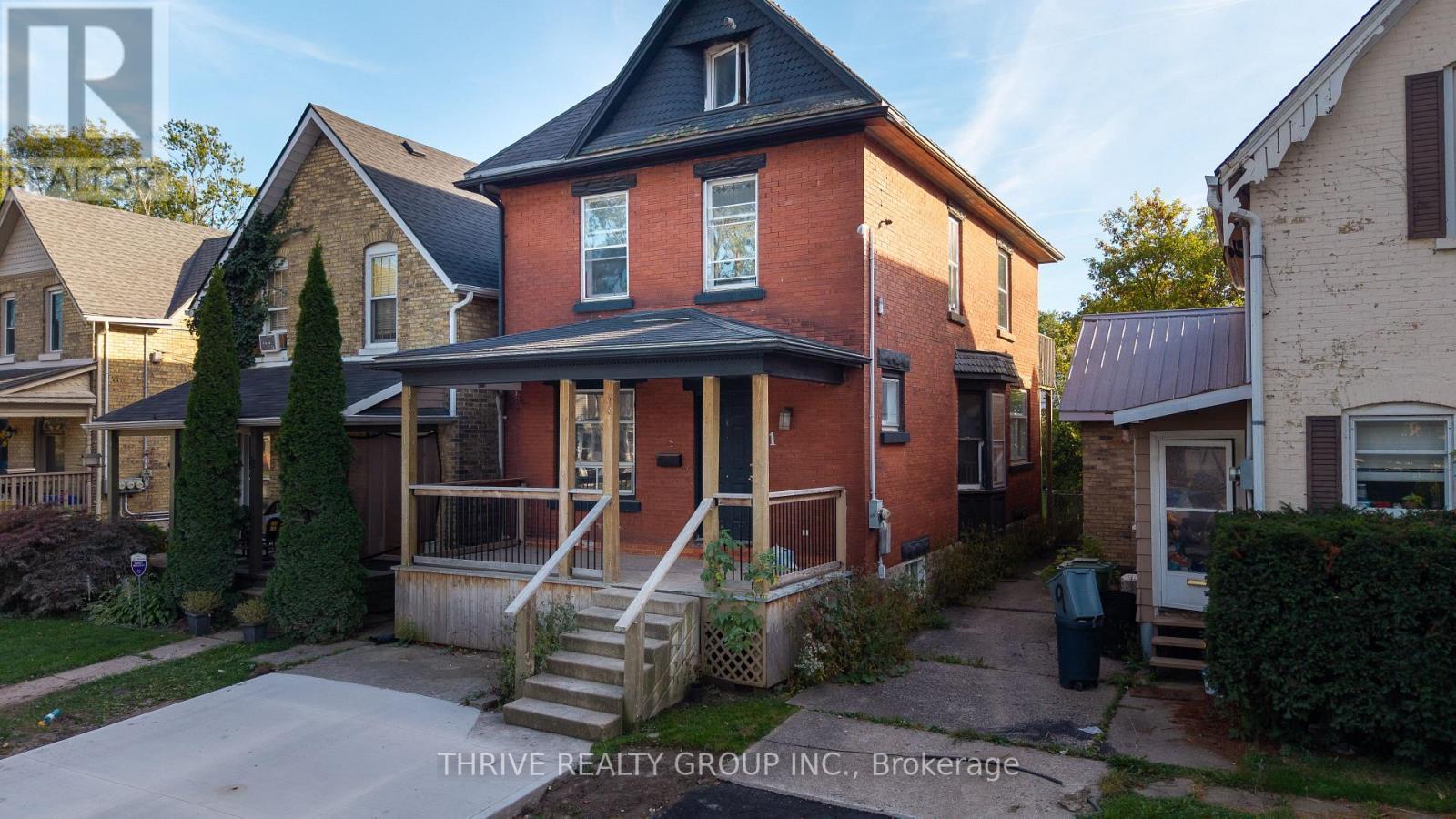 11 Forest Avenue, St. Thomas, ON - Outdoor With Facade