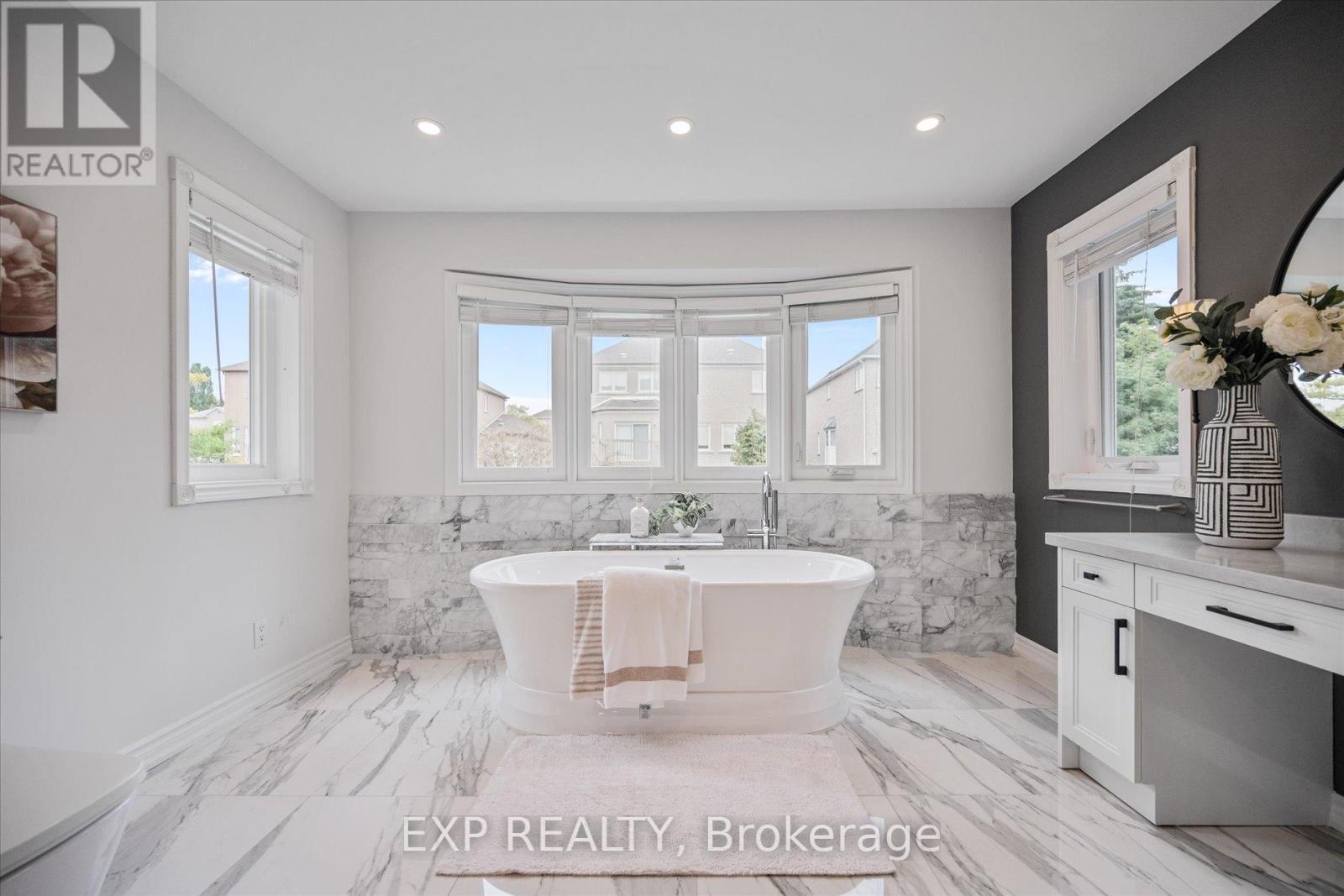 367 Calvert Road, Markham, ON - Indoor Photo Showing Bathroom
