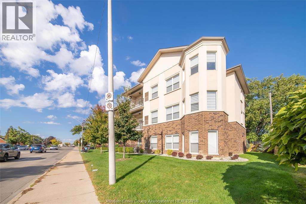 480 Fairview Boulevard Unit# 105, Windsor, ON - Outdoor