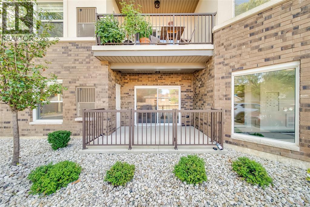 480 Fairview Boulevard Unit# 105, Windsor, ON - Outdoor With Balcony With Exterior