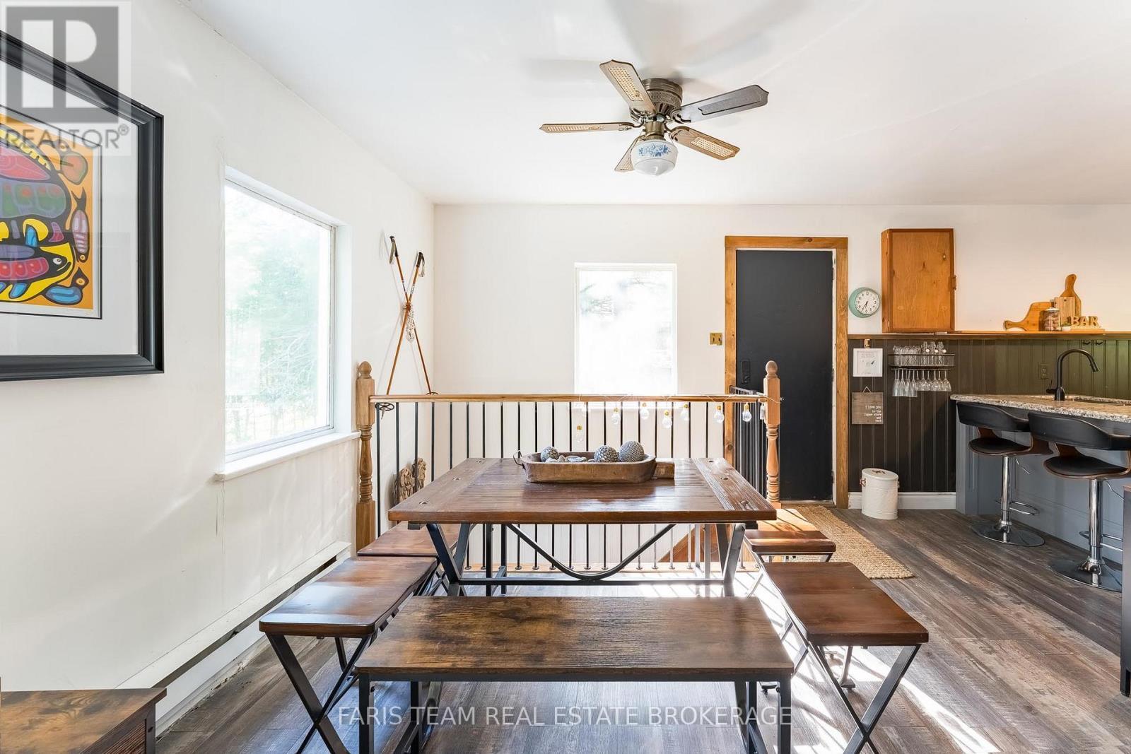 43 Manitou Crescent, Tiny, ON - Indoor