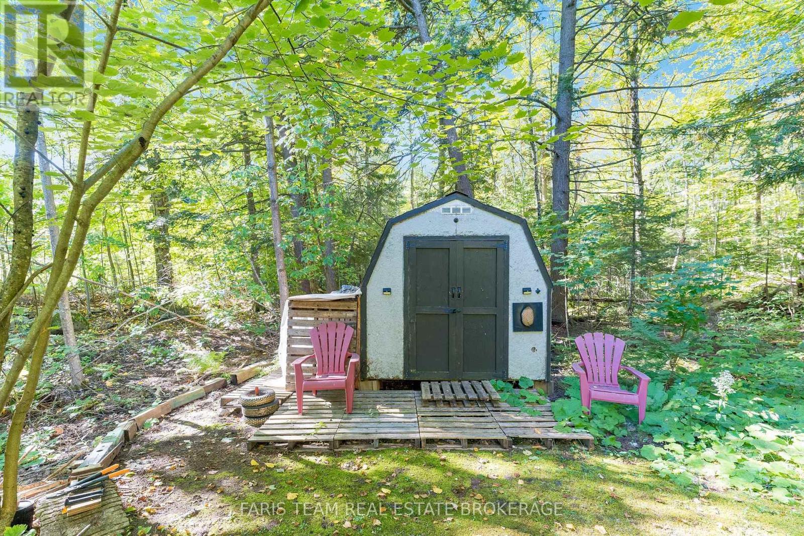 43 Manitou Crescent, Tiny, ON - Outdoor