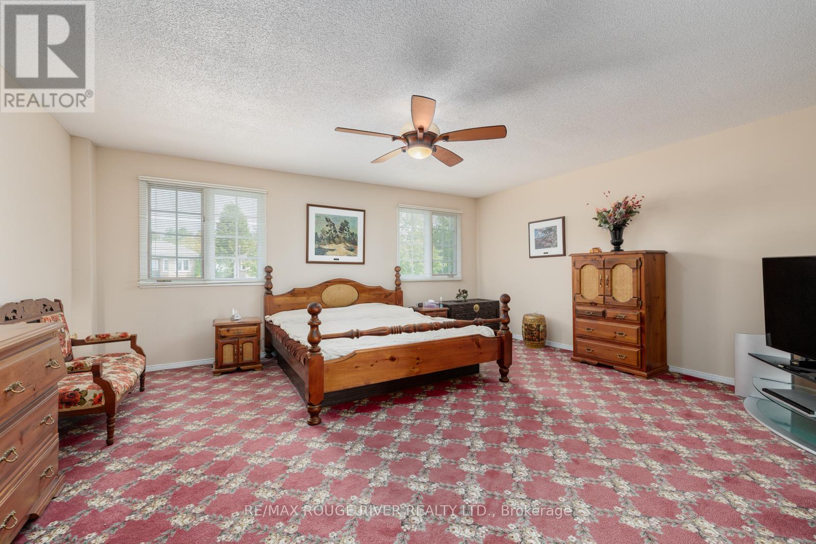 1106 Ridge Valley Drive, Oshawa (Pinecrest), ON - Indoor Photo Showing Bedroom