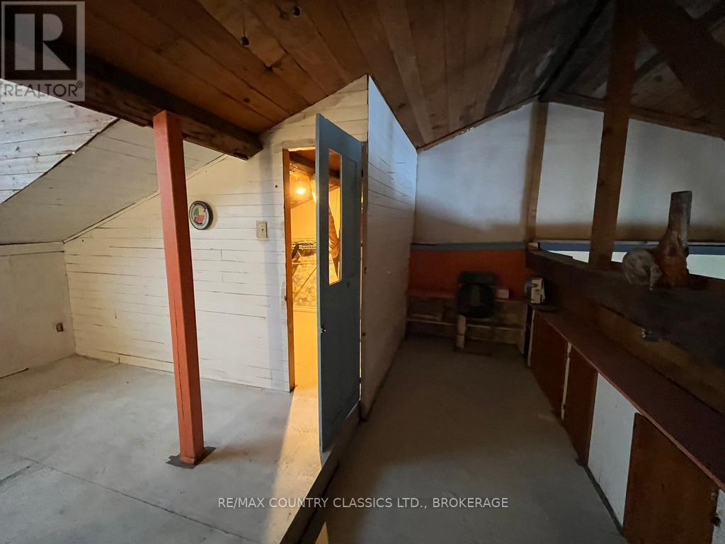 Level 3 - loft bedroom with walk-in closet - 534 B Slate Falls Road, Addington Highlands (Addington Highlands), ON - Indoor