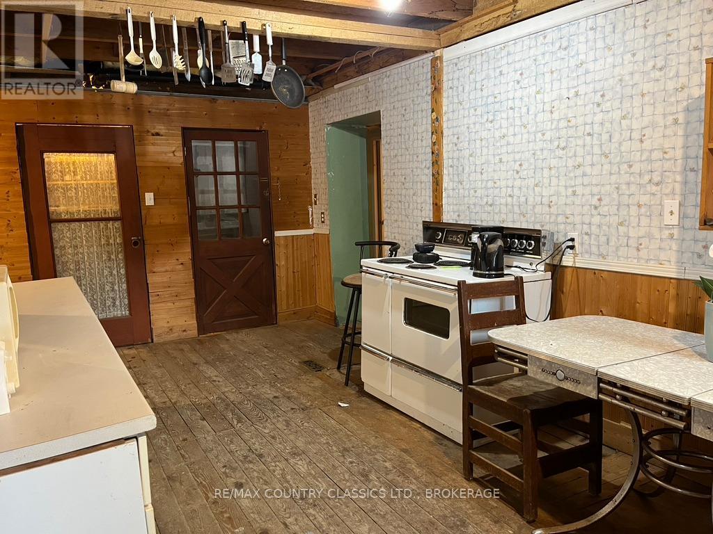 Main level - kitchen - 534 B Slate Falls Road, Addington Highlands (Addington Highlands), ON - Indoor Photo Showing Other Room