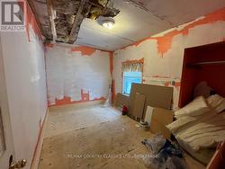 Main level - bedroom -