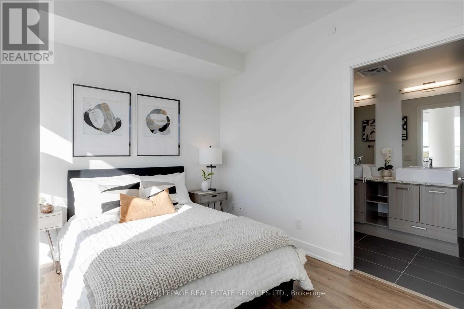 802 - 170 Chiltern Hill Road, Toronto, ON - Indoor Photo Showing Bedroom