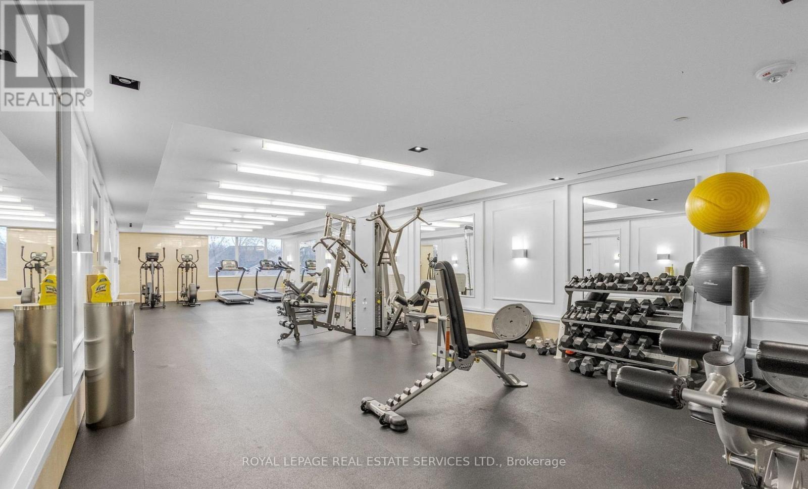 802 - 170 Chiltern Hill Road, Toronto, ON - Indoor Photo Showing Gym Room