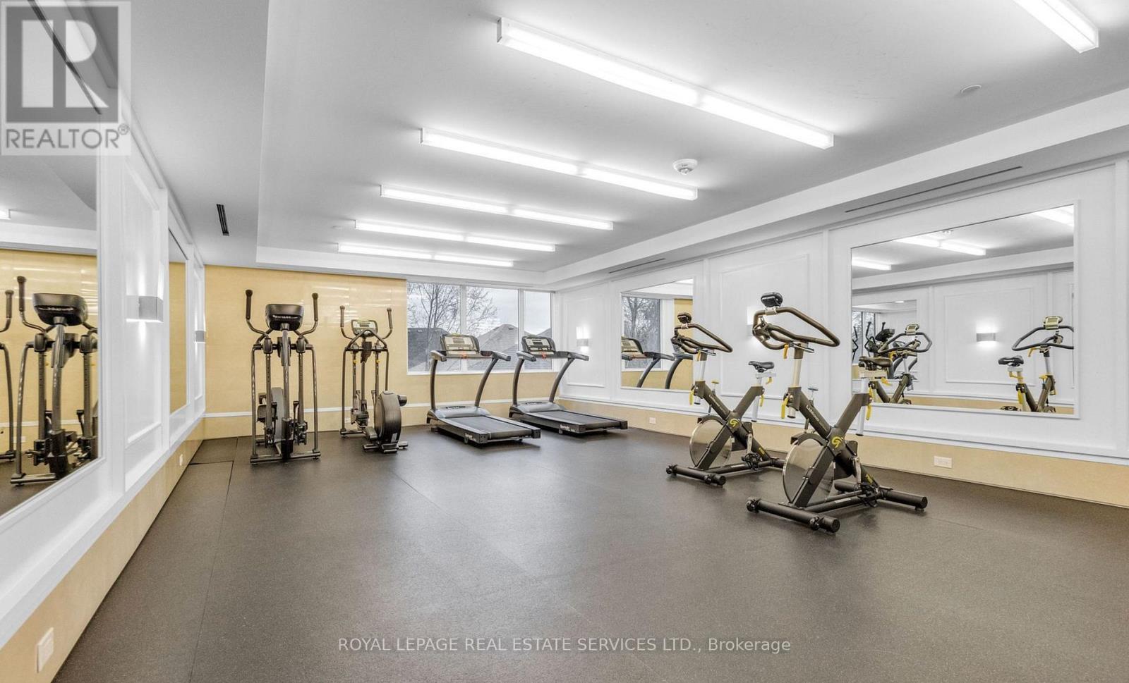 802 - 170 Chiltern Hill Road, Toronto, ON - Indoor Photo Showing Gym Room