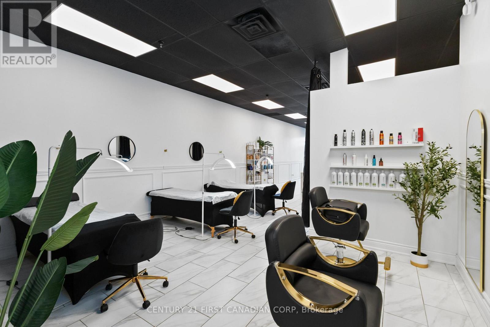 Hair Station - 9-972 Hamilton Road, London East (East O), ON